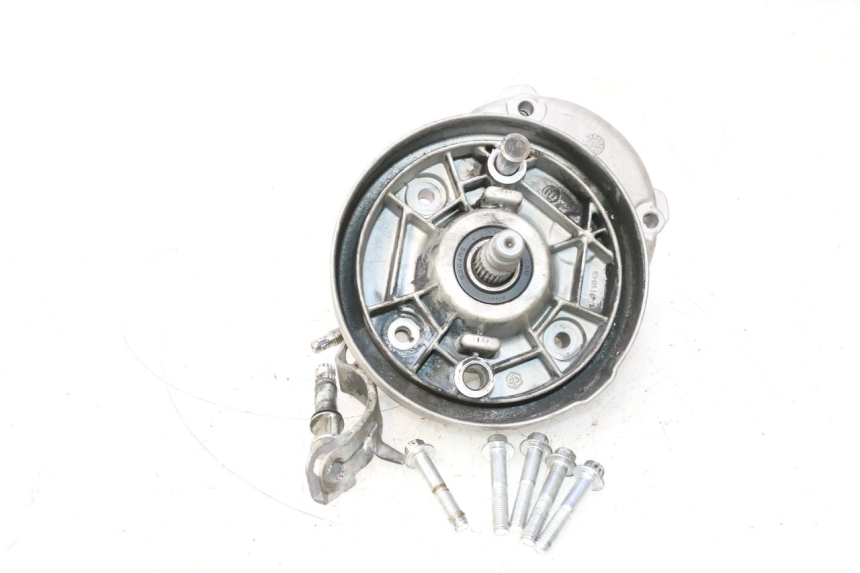 photo de REAR WHEEL SHAFT PIAGGIO NEW TYPHOON 50 (2018 - 2021) - Alternative angle