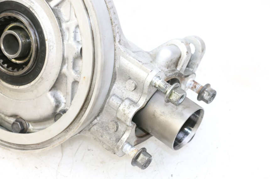 photo de REAR WHEEL SHAFT HONDA NTV DEAUVILLE 650 (2001 - 2006) - Fixing points details