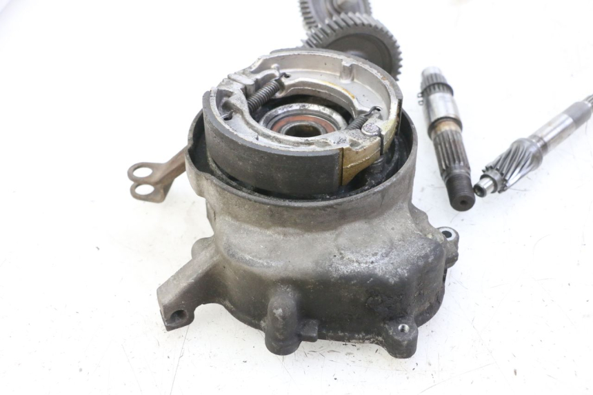 photo de REAR WHEEL SHAFT MBK OVETTO 4T 50 (2008 - 2016) - Alternative perspective