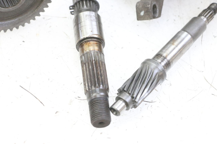 photo de REAR WHEEL SHAFT MBK OVETTO 4T 50 (2008 - 2016) - Fixing points details