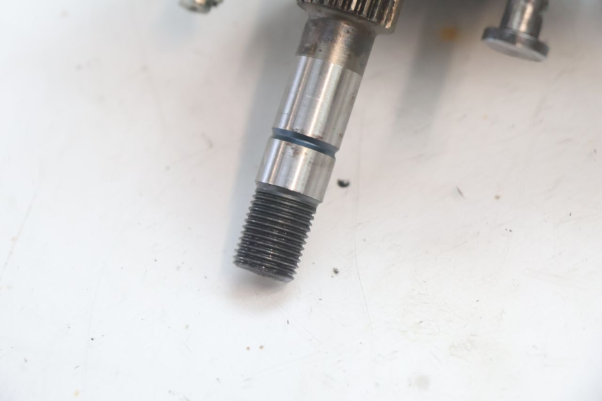 photo de REAR WHEEL SHAFT HONDA PCX (JF28) 125 (2009 - 2011) - Technical close-up