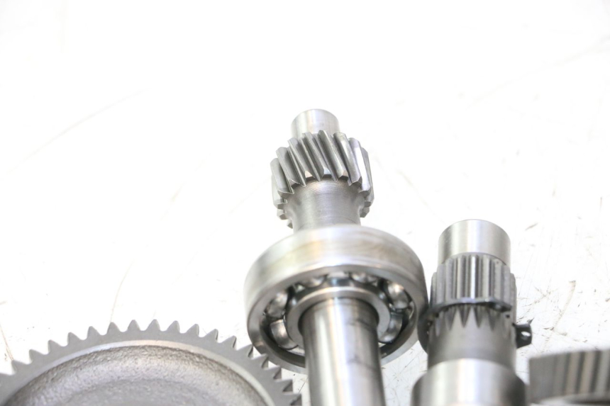 photo de REAR WHEEL SHAFT LAZIO RENO 50 (2016 - 2021) - Detailed visual inspection