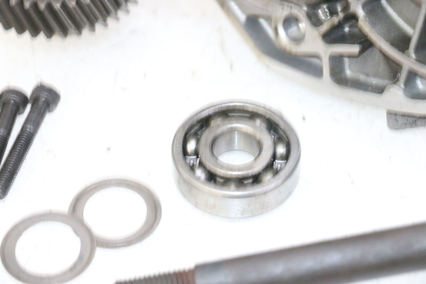 photo de REAR WHEEL SHAFT PEUGEOT SATELIS 125 (2013 - 2018) - High-resolution close-up