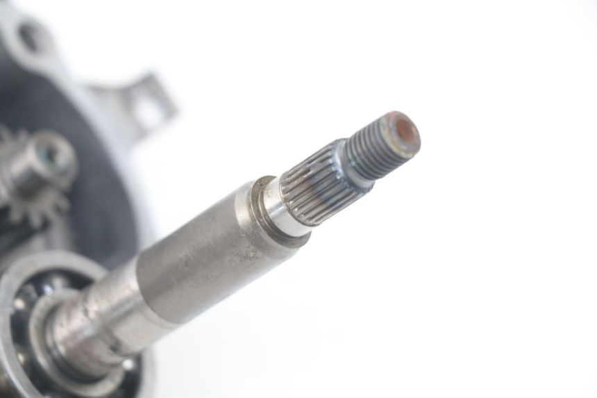 photo de REAR WHEEL SHAFT HONDA SCV LEAD 100 (2003 - 2007) - Markings and original references