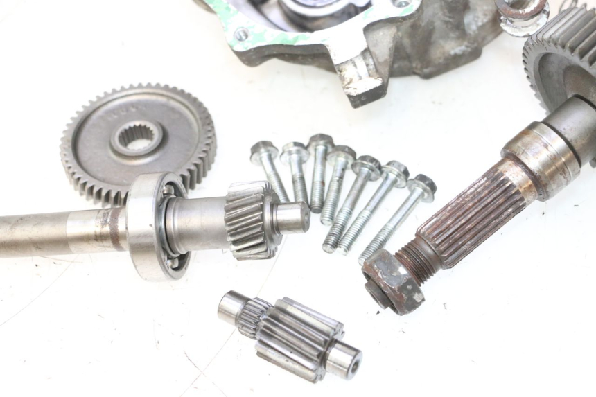 photo de REAR WHEEL SHAFT HONDA SCV LEAD 100 (2003 - 2007) - High-resolution close-up