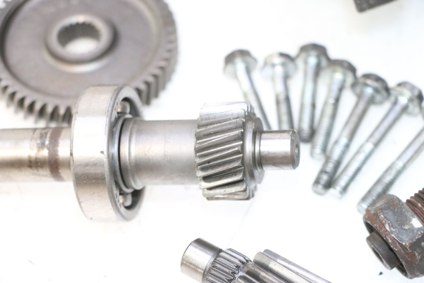 photo de REAR WHEEL SHAFT HONDA SCV LEAD 100 (2003 - 2007) - Focus on structure