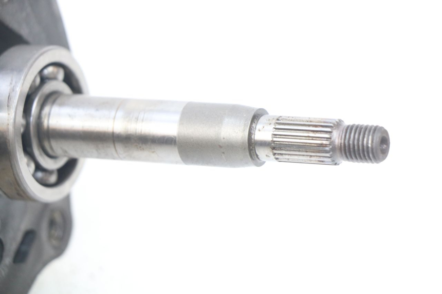 photo de REAR WHEEL SHAFT KYMCO SENTO 50 (2008 - 2013) - Zoom on usage condition