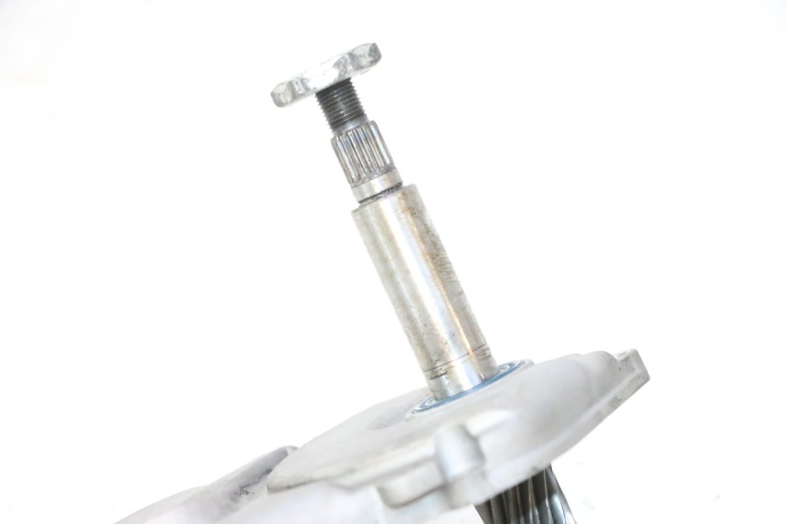 photo de REAR WHEEL SHAFT YAMAHA SLIDER 50 (1999 - 2004) - Surface and material condition