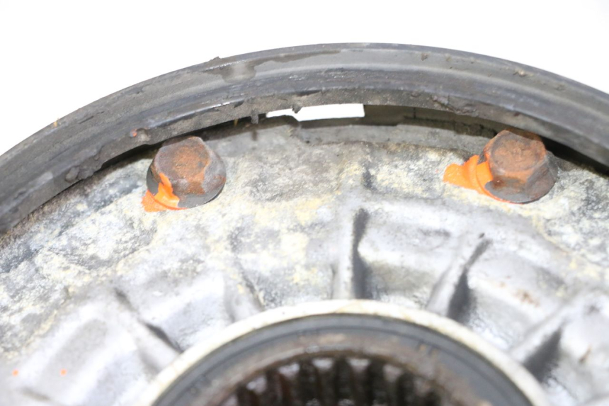 photo de REAR WHEEL SHAFT HONDA ST PAN EUROPEAN 1300 (2002 - 2013) - Fixing points details