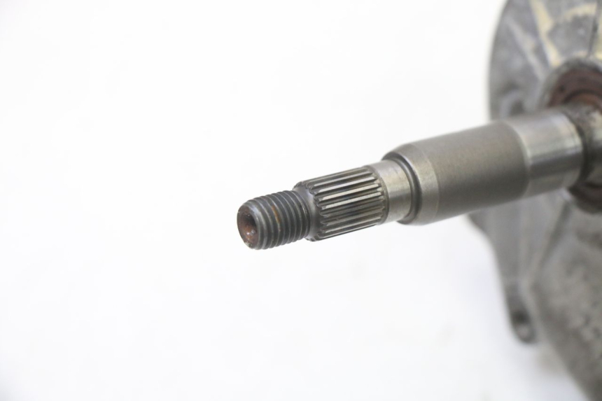 photo de REAR WHEEL SHAFT PEUGEOT STREETZONE I NAKED 2T 50 (2018 - 2020) - Fixing points details