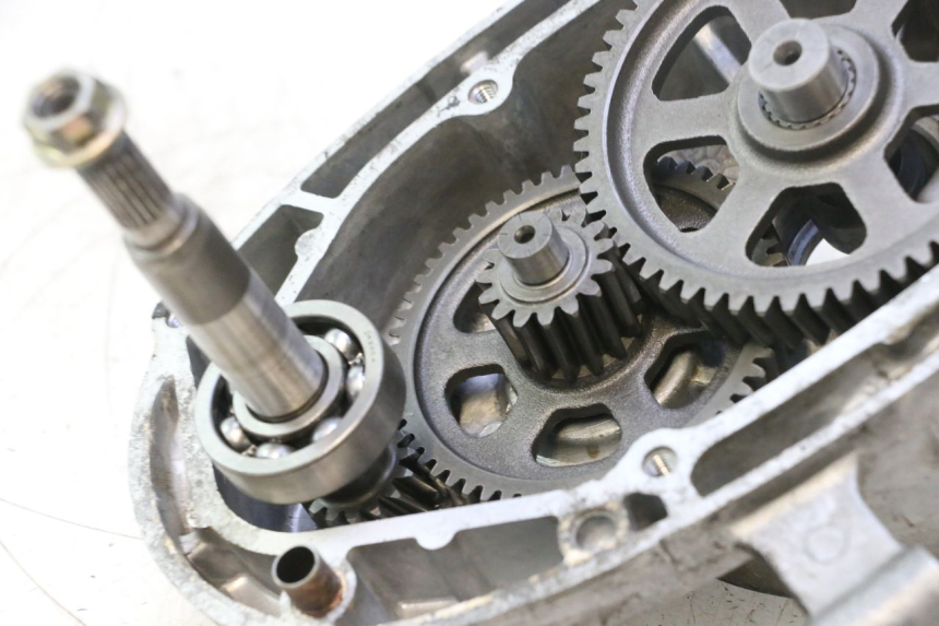 photo de REAR WHEEL SHAFT KYMCO SUPER 8 2T 50 (2007 - 2013) - Additional view of the item