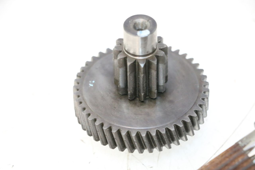 photo de REAR WHEEL SHAFT PEUGEOT TREKKER 50 (1995 - 2004) - Fixing points details