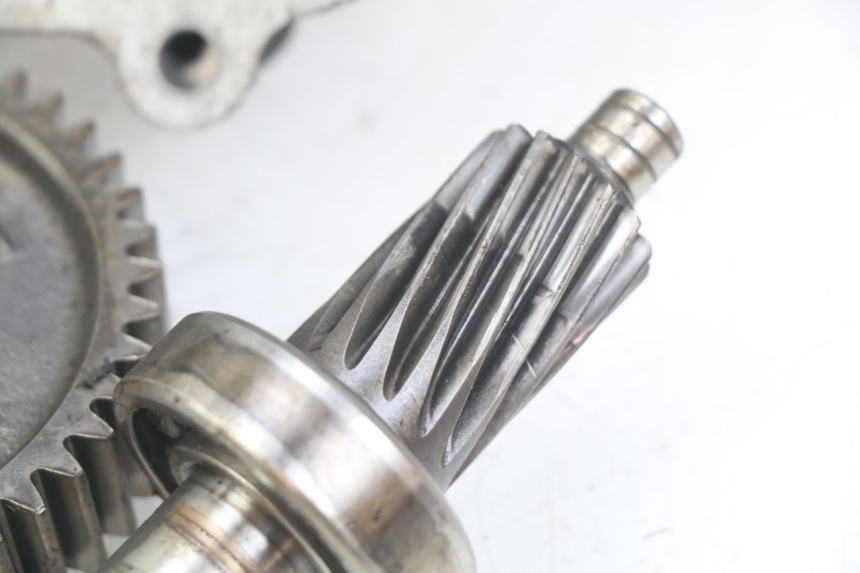 photo de REAR WHEEL SHAFT PEUGEOT TWEET 125 (2010 - 2017) - Supplementary product photo