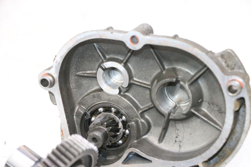 photo de REAR WHEEL SHAFT PIAGGIO TYPHOON 50 (2000 - 2009) - Focus on structure