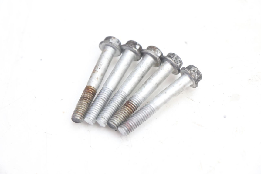 photo de REAR WHEEL SHAFT PIAGGIO TYPHOON 50 (2000 - 2009) - Distinctive features