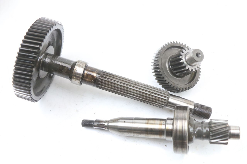 photo de REAR WHEEL SHAFT SUZUKI UH BURGMAN 125 (2002 - 2006) - Additional view of the item