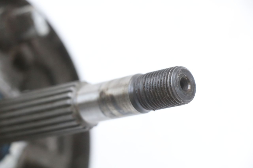 photo de REAR WHEEL SHAFT SUZUKI UH BURGMAN 125 (2002 - 2006) - Checked used part