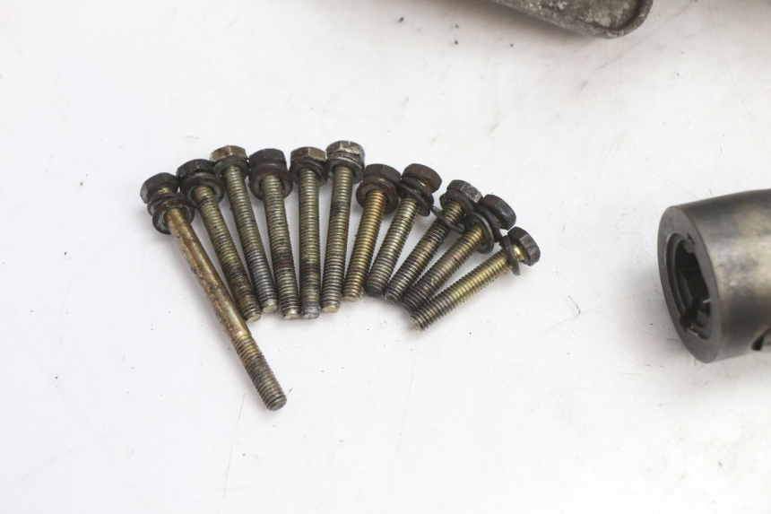 photo de REAR WHEEL SHAFT PIAGGIO VESPA PK FL 2T 50 (1990 - 1996) - Alternative perspective