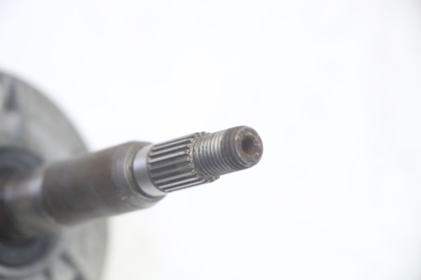 photo de REAR WHEEL SHAFT PEUGEOT VIVACITY 100 (1999 - 2008) - Surface and material condition