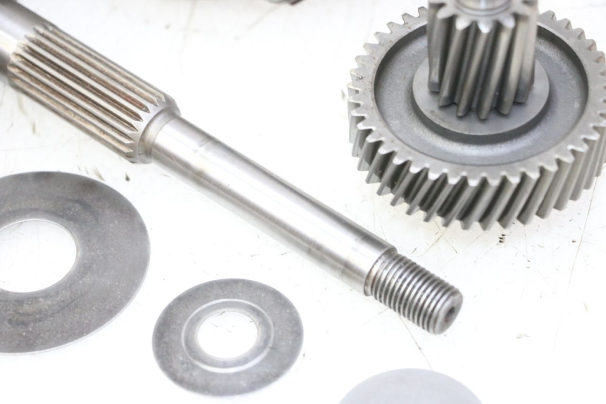 photo de REAR WHEEL SHAFT YAMAHA X-CITY XCITY 125 (2007 - 2013) - High-resolution close-up