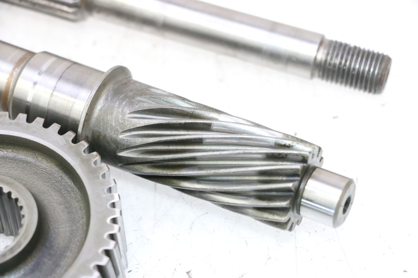 photo de REAR WHEEL SHAFT YAMAHA X-MAX XMAX 125 (2010 - 2013) - Technical close-up