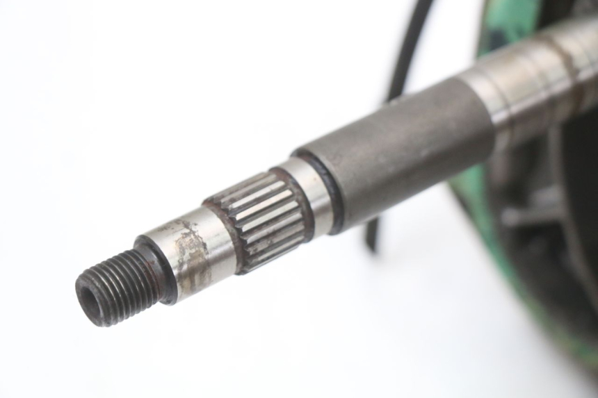 photo de REAR WHEEL SHAFT PIAGGIO X8 125 (2004 - 2007) - Alternative perspective