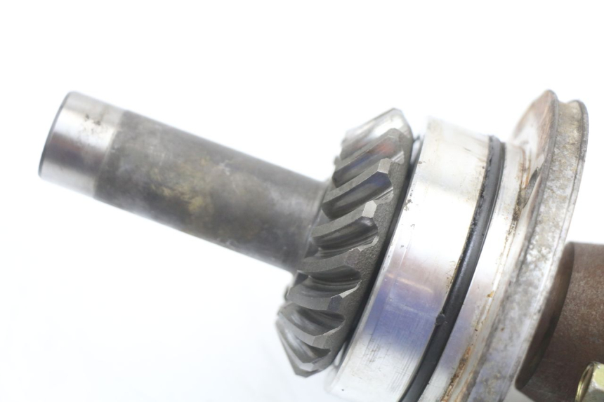 photo de REAR WHEEL SHAFT YAMAHA XJ F 900 (1983 - 1994) - Alternative perspective
