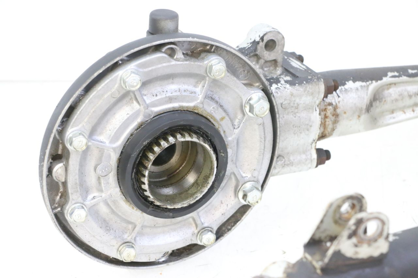 photo de REAR WHEEL SHAFT YAMAHA XV VIRAGO 535 (1988 - 2004) - Additional view of the item