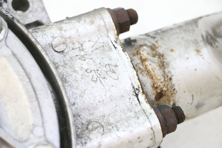 photo de REAR WHEEL SHAFT YAMAHA XV VIRAGO 535 (1988 - 2004) - Alternative perspective