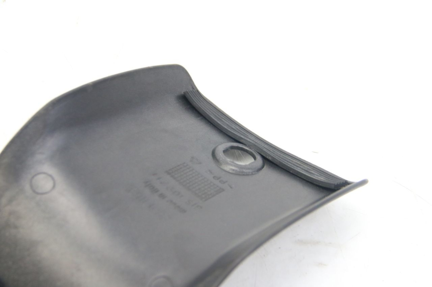 photo de FUEL CAP APRILIA ATLANTIC 500 (2002 - 2003) - Fixing points details