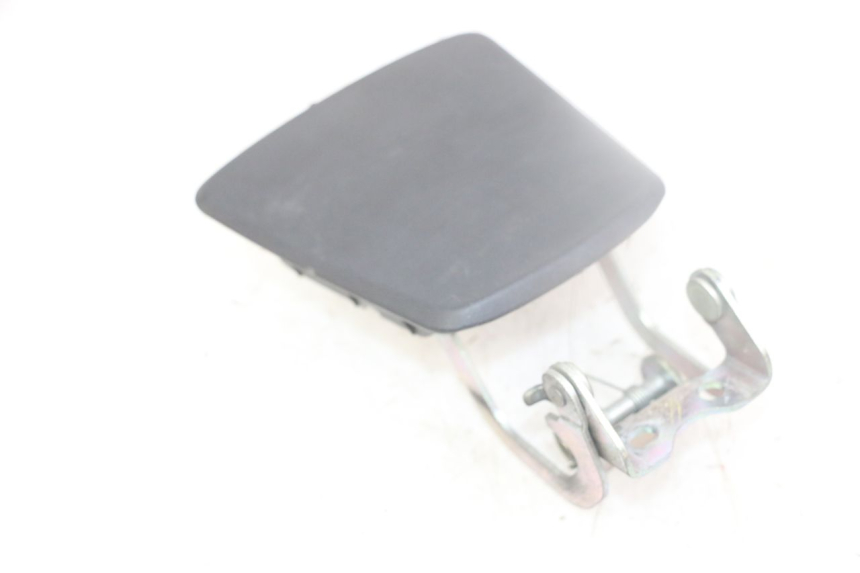 photo de FUEL FLAP HONDA FORZA ABS 300 (2013 - 2017) - Alternative perspective