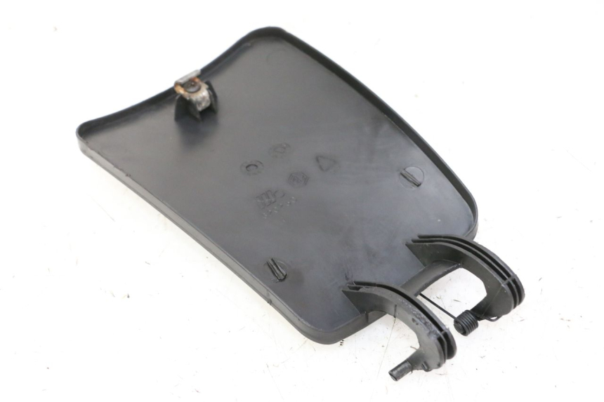 photo de FUEL FLAP PIAGGIO MP3 LT 300 (2010 - 2016) - Component detail