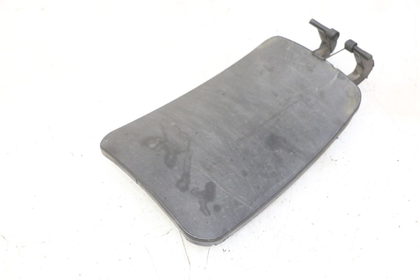 photo de FUEL FLAP PIAGGIO MP3 RL 250 (2006 - 2010) - Alternative perspective
