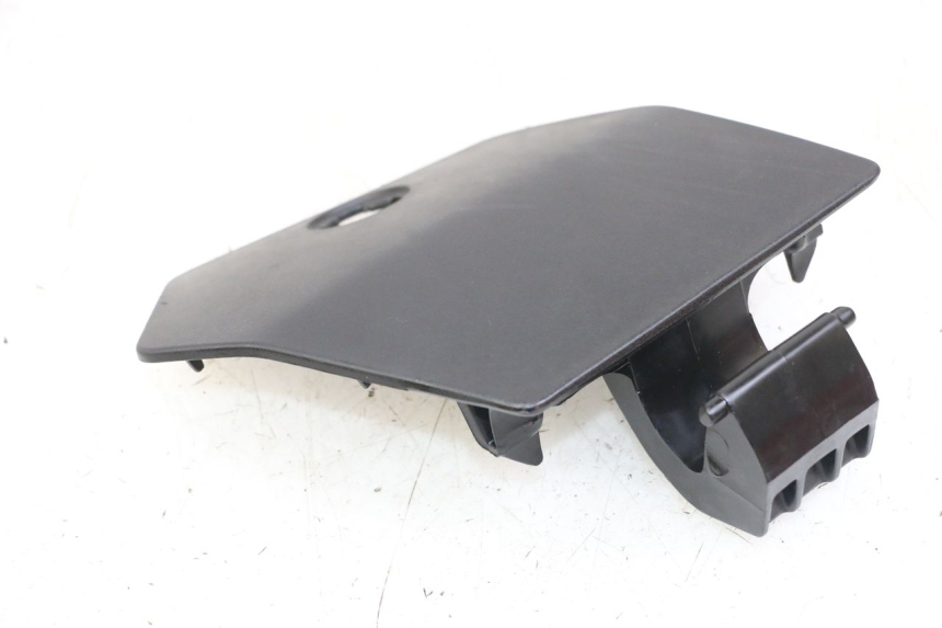 photo de FUEL FLAP PEUGEOT CITYSTAR 2T 50 (2018 - 2021) - Zoom on usage condition