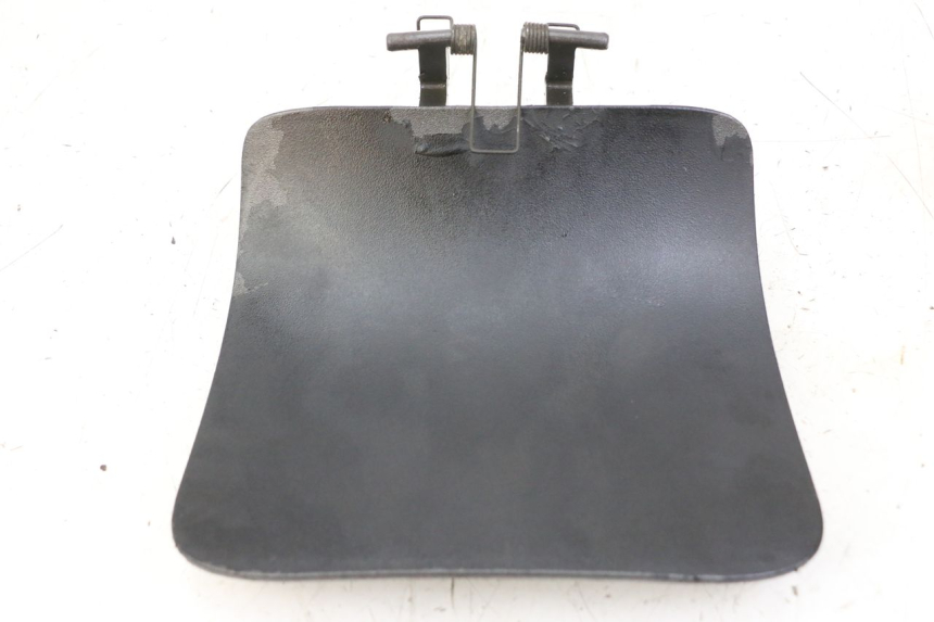 photo de FUEL FLAP PIAGGIO BEVERLY 125 (1998 - 2005) - Main view