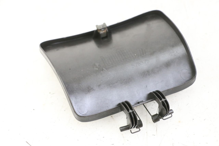 photo de FUEL FLAP PIAGGIO BEVERLY 125 (1998 - 2005) - Component detail