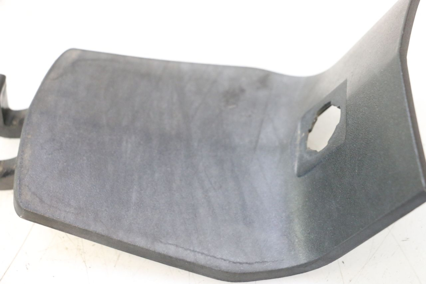 photo de FUEL TANK CAP PEUGEOT SATELIS 125 (2006 - 2009) - Alternative perspective