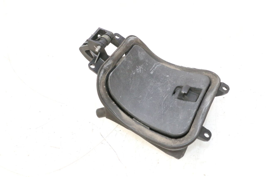 photo de FUEL CAP YAMAHA XMAX X-MAX 125 (2006 - 2009) - Technical close-up
