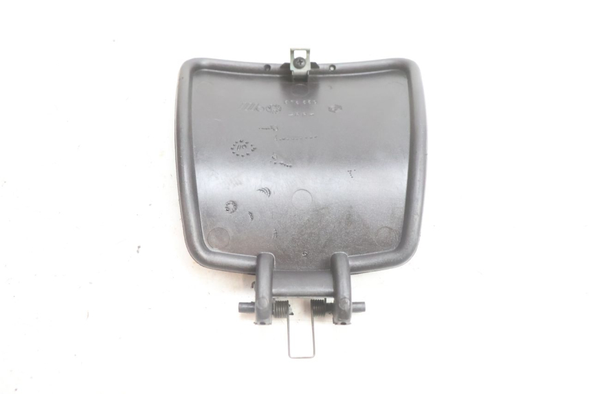 photo de FUEL CAP PIAGGIO X9 EVOLUTION 125 (2003 - 2007) - Technical close-up