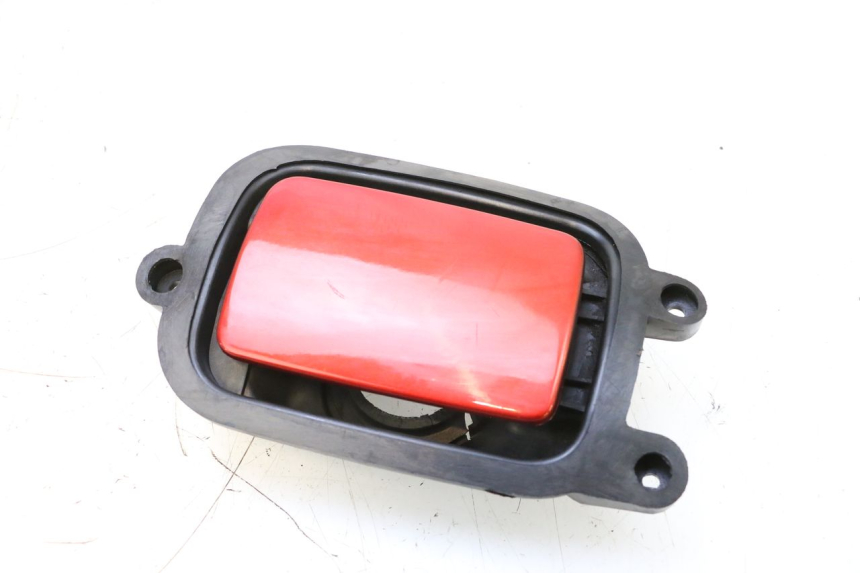 photo de FUEL FLAP YAMAHA YP MAJESTY 125 (1998 - 2001) - Main view