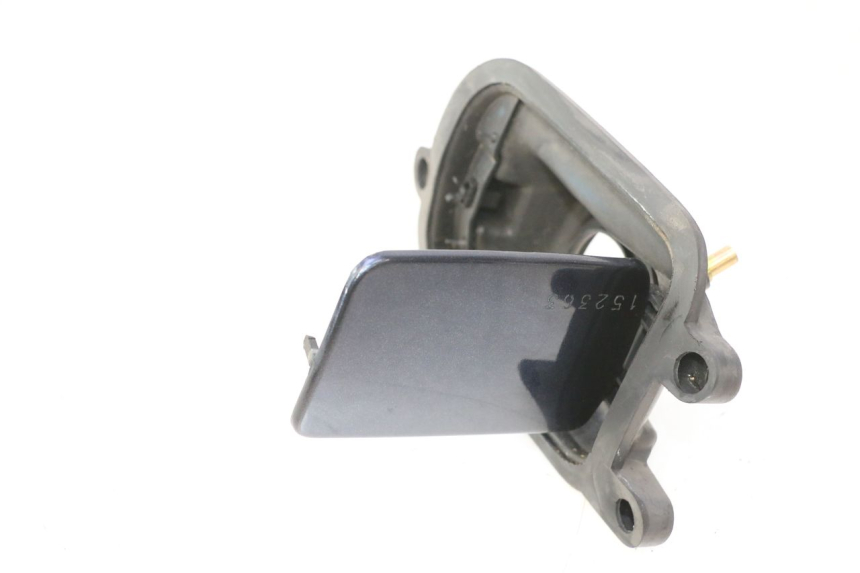 photo de FUEL FLAP YAMAHA YP MAJESTY 125 (1998 - 2001) - Surface and material condition