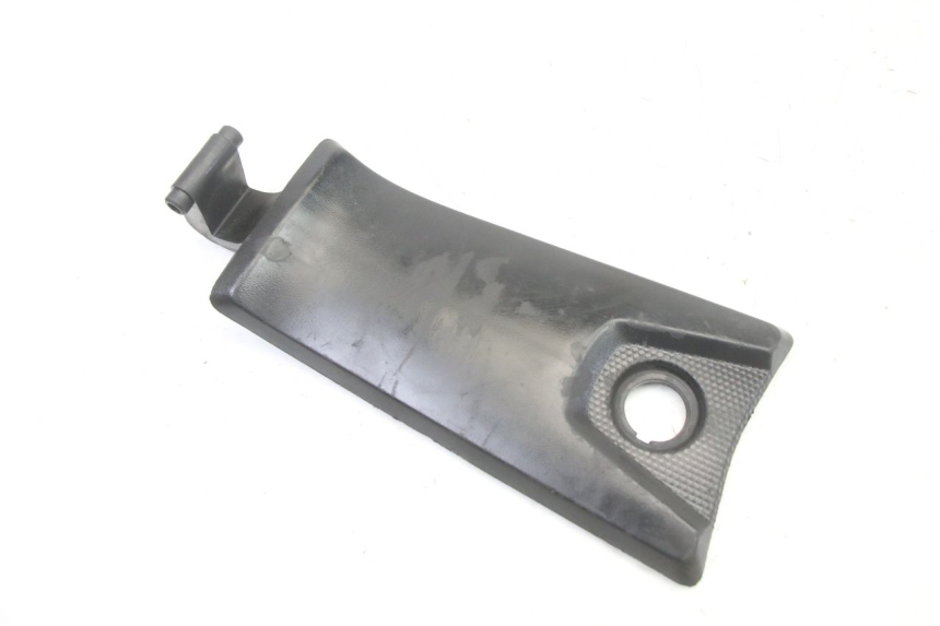 photo de FUEL FLAP YAMAHA YP X-MAX XMAX 400 (2014 - 2017) - Zoom on usage condition