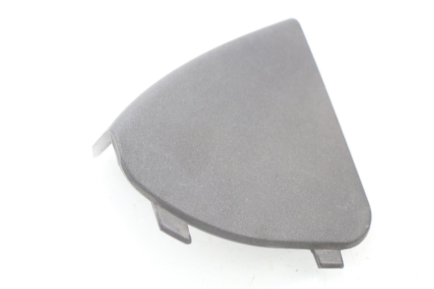 photo de FRONT INSPECTION COVER PIAGGIO BEVERLY 125 (1998 - 2005) - Zoom on usage condition