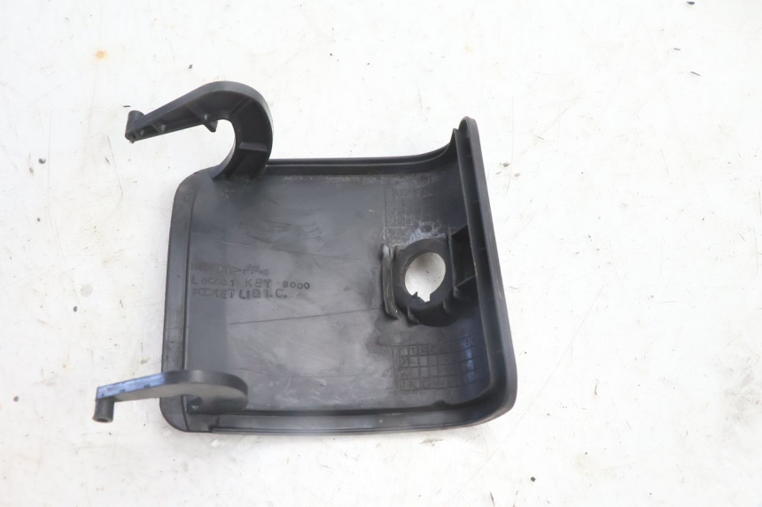 photo de FRONT INSPECTION COVER HONDA FES PANTHEON 2T 125 (1998 - 2002) - Component detail