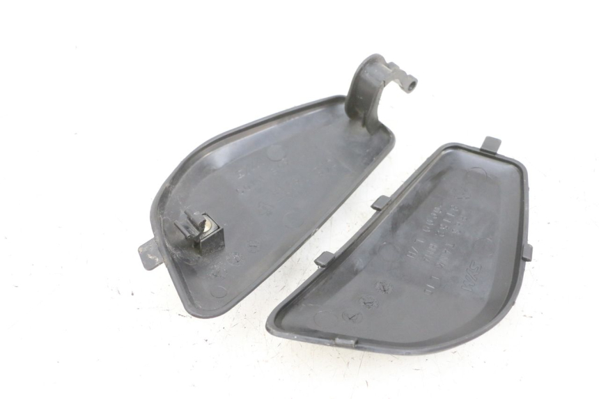 photo de FRONT INSPECTION COVER SYM GTS EVO 125 (2009 - 2013) - Zoom on usage condition