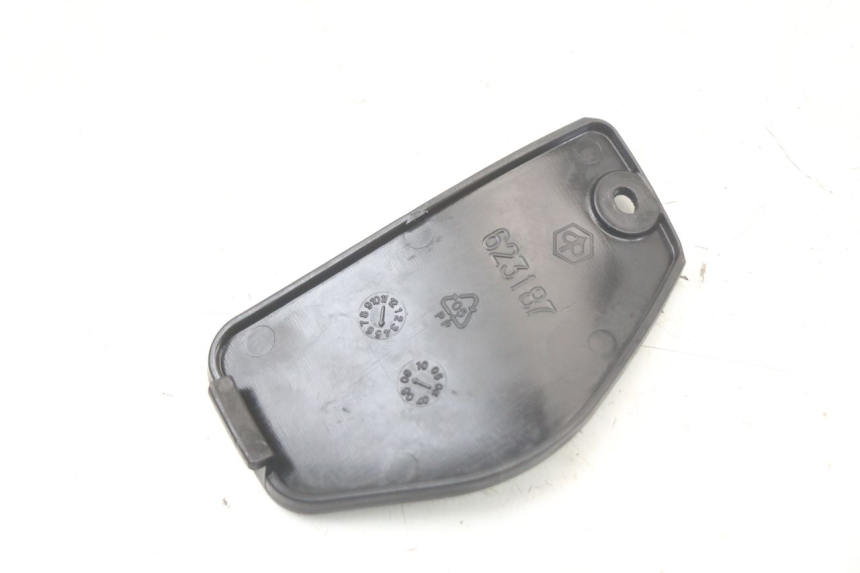photo de FRONT INSPECTION COVER PIAGGIO MP3 LT 400 (2007 - 2012) - Zoom on usage condition