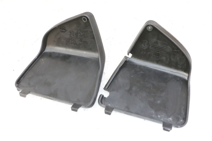 photo de FRONT INSPECTION COVER PIAGGIO VESPA GRANTURISMO 200 (2004 - 2005) - Zoom on usage condition