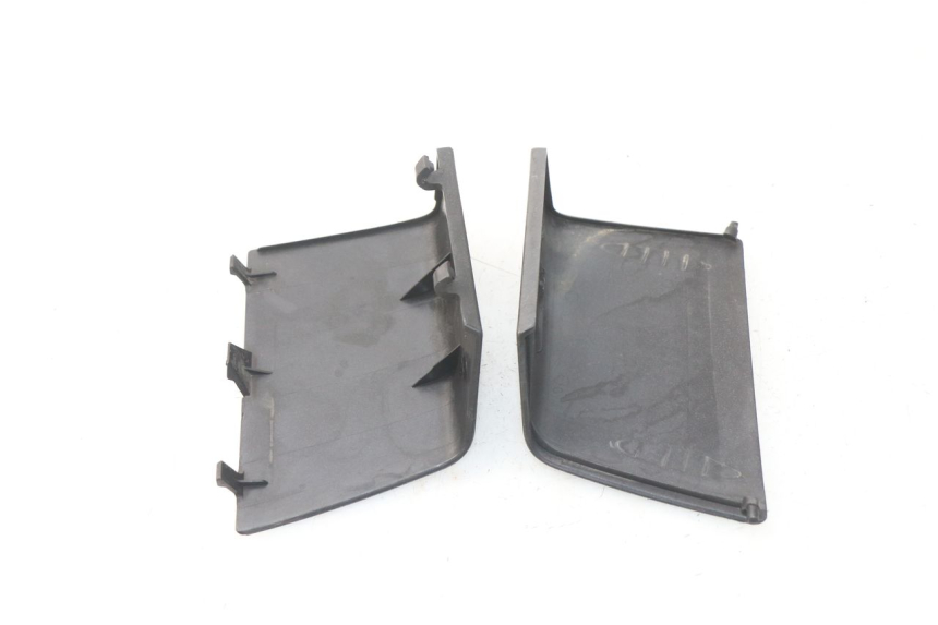 photo de FRONT INSPECTION COVER PEUGEOT SATELIS 300 (2012 - 2015) - Zoom on usage condition