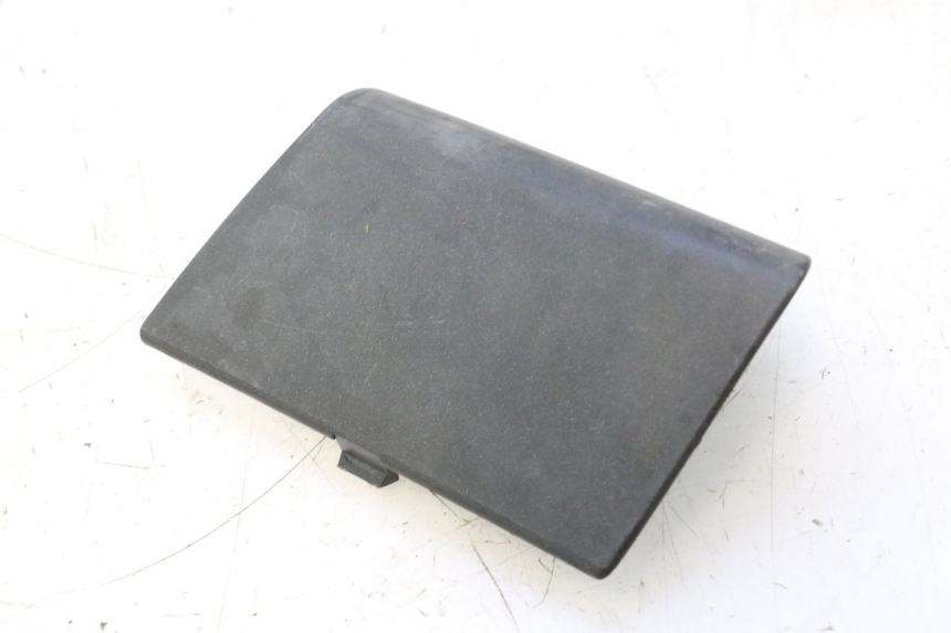 photo de FRONT INSPECTION COVER PEUGEOT SATELIS 125 (2006 - 2009) - Component detail