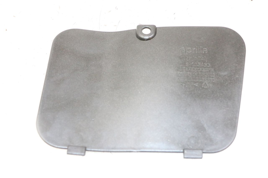 photo de FRONT INSPECTION COVER APRILIA SCARABEO GT TOURING 125 (1999 - 2005) - Component detail